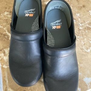New Dansko 2.0 Waterproof Clogs